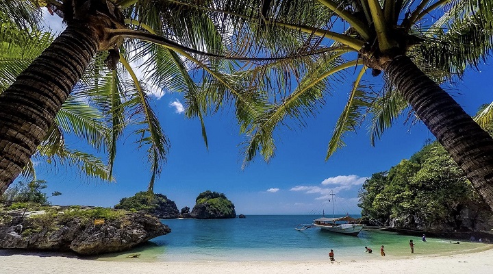 Tatlong Pulo Island