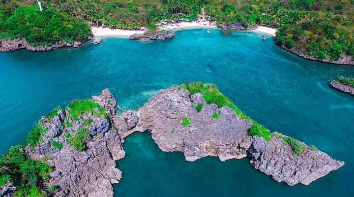 Tatlong Pulo Island